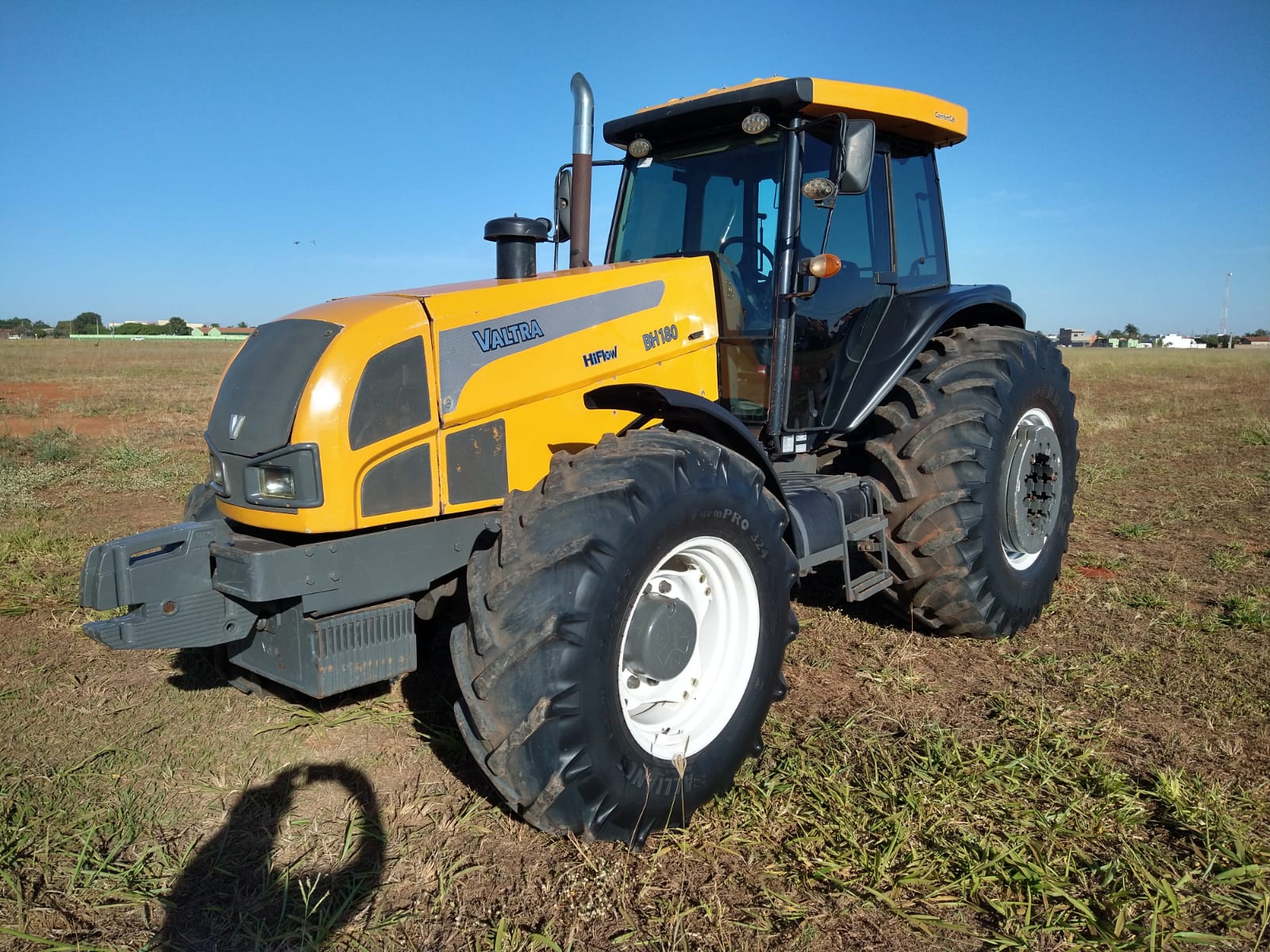 Trator Valtra BH 180