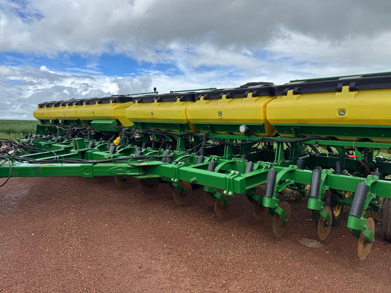 Conjunto Trator 8295 e Plantadeira 2124 